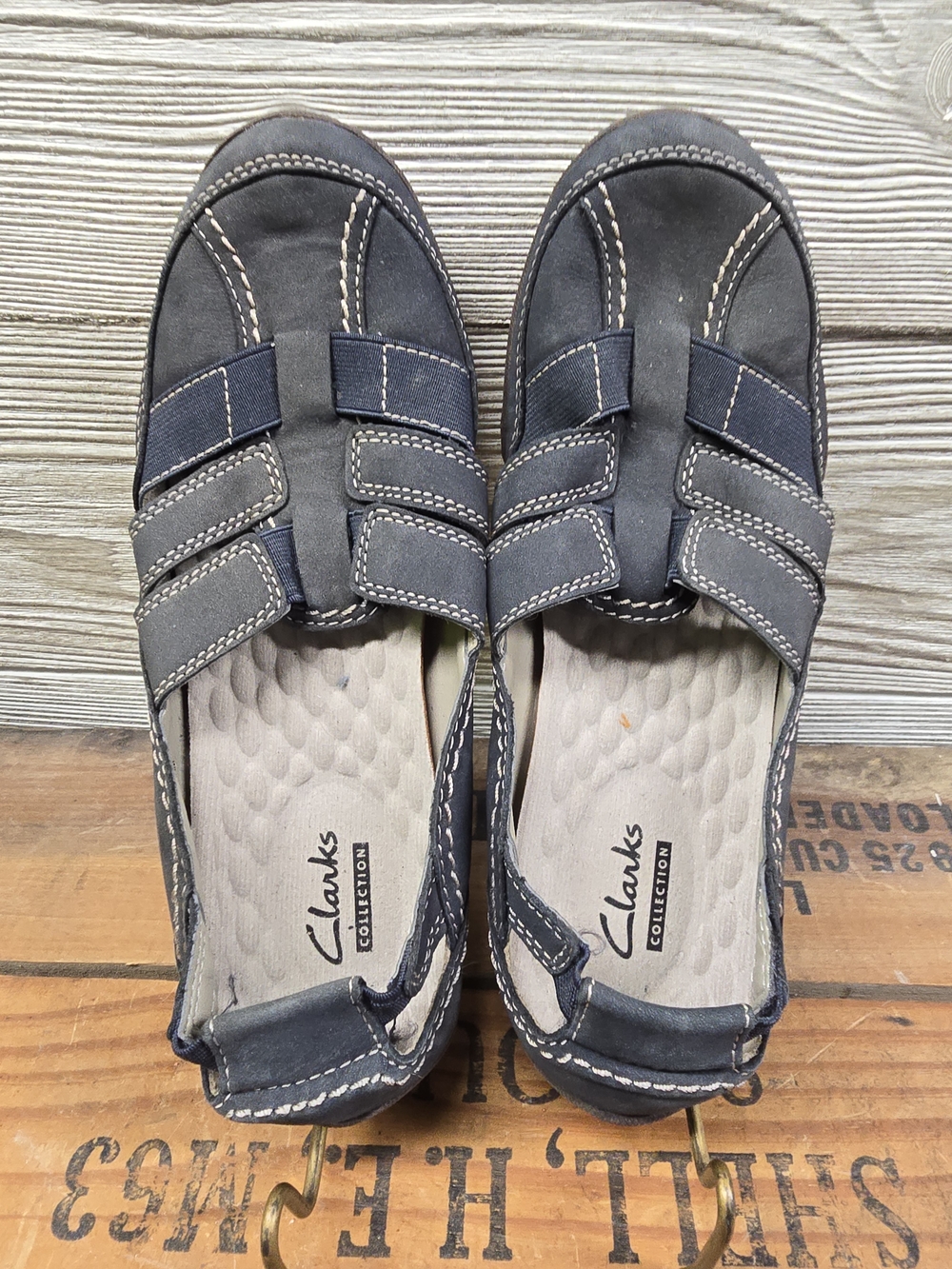 Clarks Men’s Navy Gray Casual Slip-On Shoes